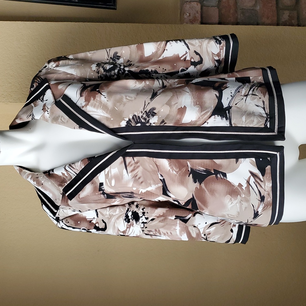 🆕️ IVY CHIC Floral Art Print ¾ Sleeve Blazer Jacket SIZE: S